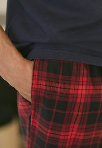 Next MOTIONFLEX COSY SET STANDARD - Nattøj sæt - navy red check