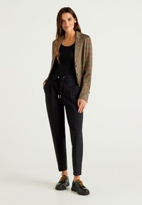 Pantalon Jersey Femme United Colors Of Benetton - Taille EU 44 - Noir - Occasion Bon état
