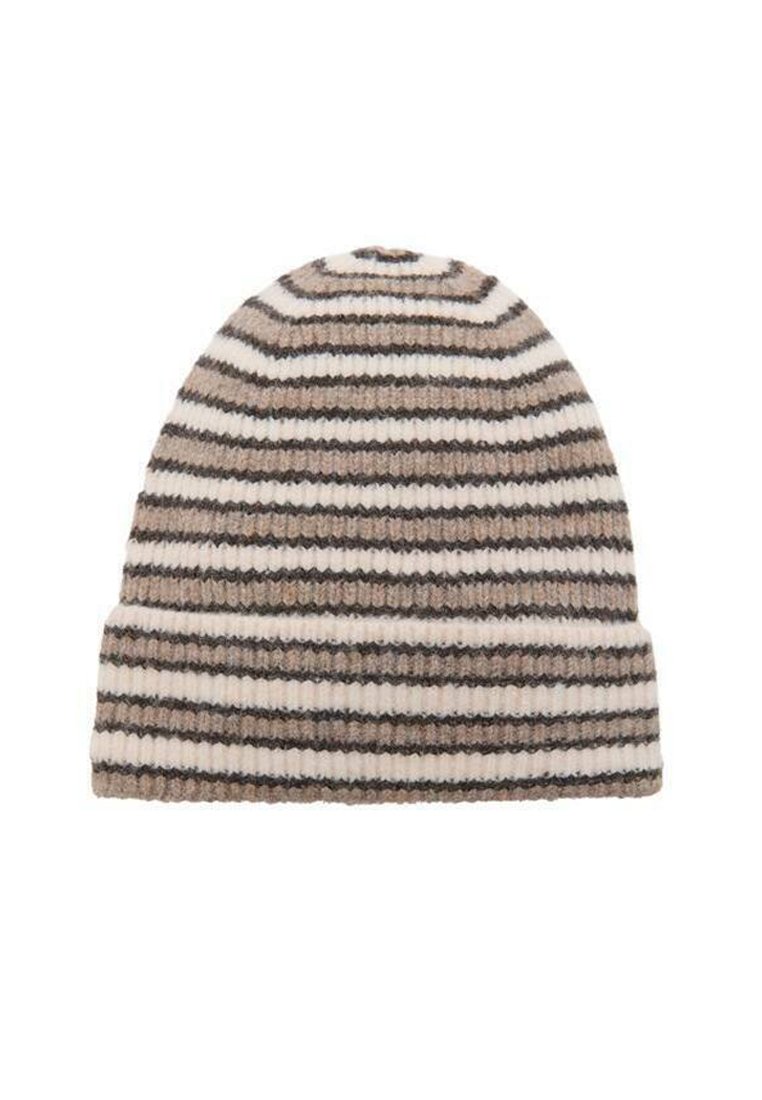 Neulottu pipo, jonka pohjaväri on kerma ja joka on koristeltu vaakasuorilla ruskeilla raidoilla. Kärkikuvioitu resorineulos, jossa taitettu reunus alaosassa.