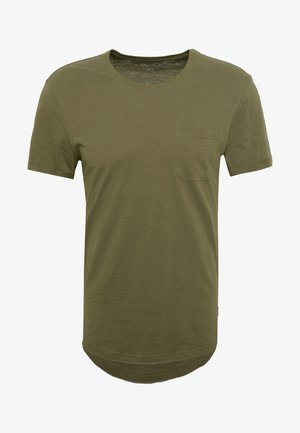 Schlichtes olivgrünes kurzärmeliges T-Shirt mit Rundhalsausschnitt und einer kleinen Brusttasche auf der linken Seite.
