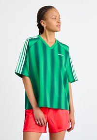 adidas Originals - LINEAR TEE - Print T-shirt - green Thumbnail Image 1