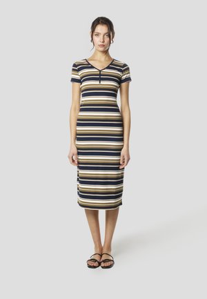 Gestreepte, aansluitende midi-jurk in marineblauw, beige en wit; korte mouwen; V-hals met knoopdetail; geribbelde textuur.