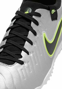 Nike Performance TIEMPO LEGEND 10 PRO TF - Botines de fútbol para césped - metallic silver volt black