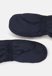 Marineblaue Handschuhe aus glattem, wasserabweisendem Stoff. Mit elastischen Raffung am Handgelenk für einen sicheren Sitz. Einfaches, abgerundetes Design.