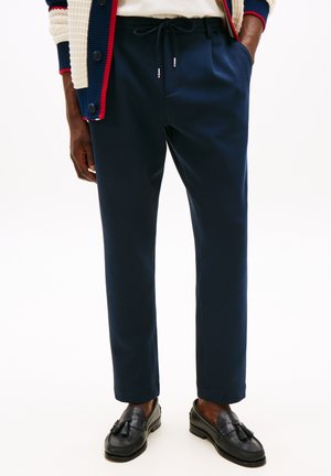 HARLEM 1PLT 3/4 EL COMFORT  - Trousers - desert sky