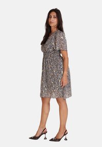 Elara Vestido informal - schwarz