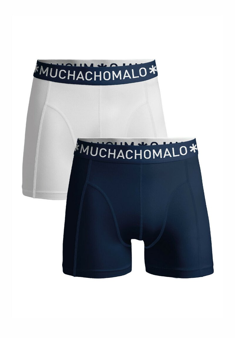 Dva para prilegajočih bokseric: ene bele in ene mornarsko modre, z debelim elastičnim pasom z belim logotipom "MUCHACHOMALO".