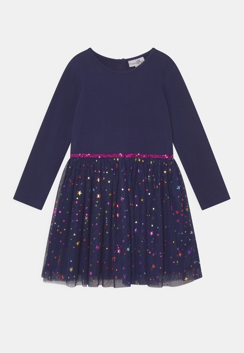 Robe à manches longues avec un haut bleu marine et une jupe en tulle ornée de motifs d'étoiles multicolores, mise en valeur par une ceinture en glitter rose.