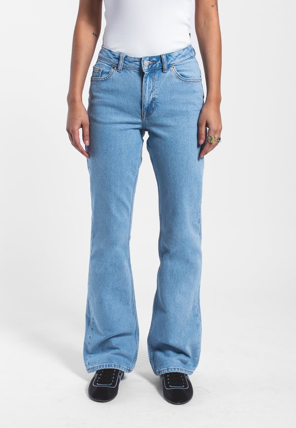 ELBA - Flared Jeans - bay light retro