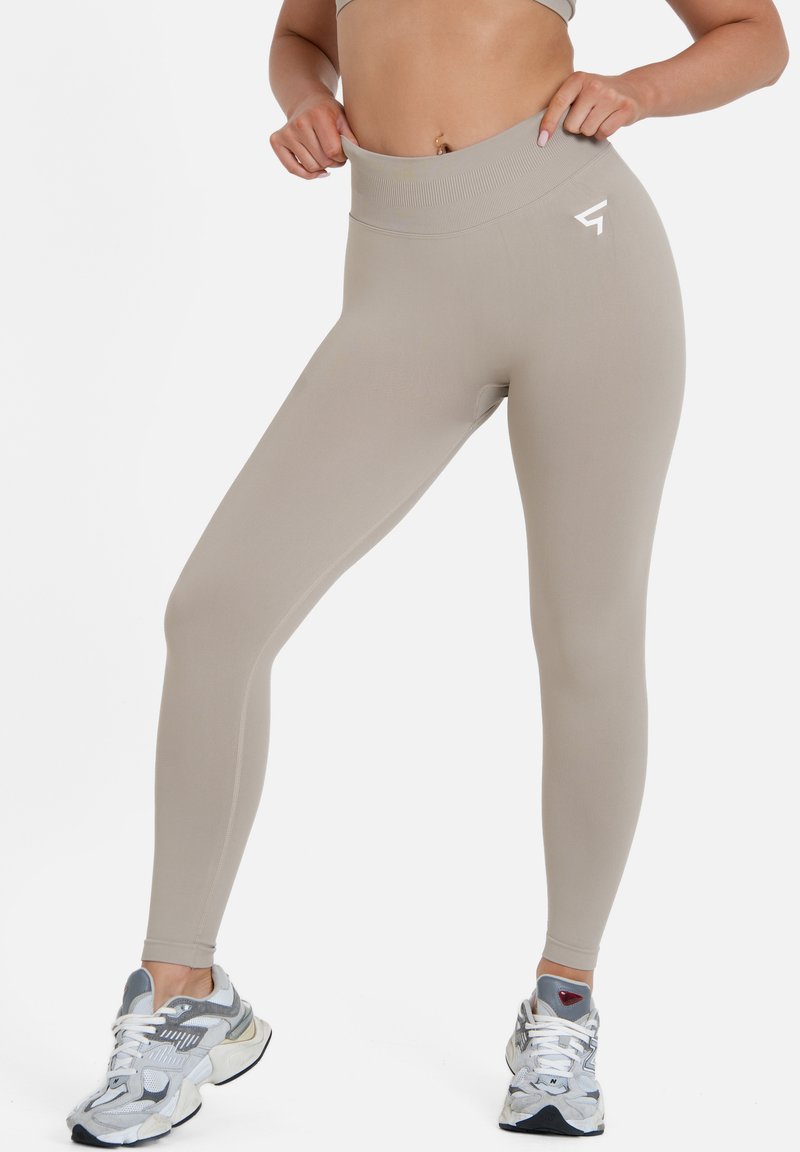 SQUATPROOF Pajkice - light brown