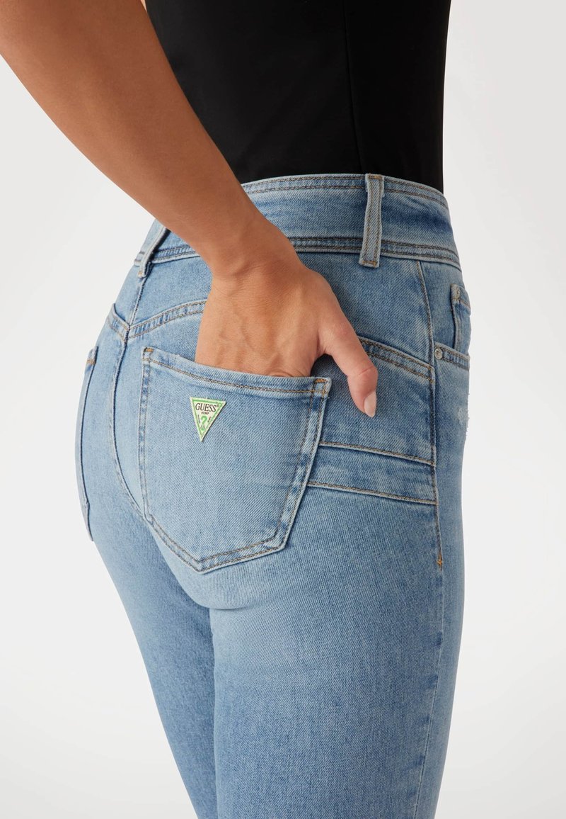 Jean GUESS Luxury Slim Bleu - Taille 28 US (38 FR) Occasion Très Bon état
