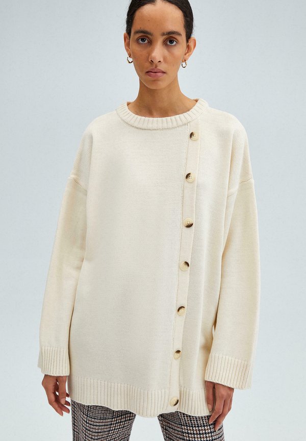 Button Detailed - Strickpullover - ecru