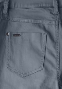 Thumbnail Image 6