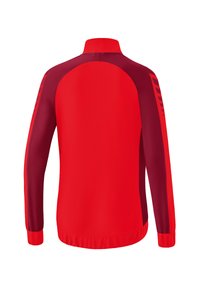 Rote Jacke mit hohem Kragen. Verfügt über kontrastierende burgunderfarbene Einsätze an den Ärmeln und am Rücken, glatte Textur und elastische Bündchen für eine optimale Passform.