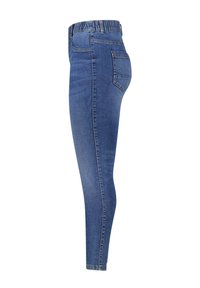 Jeans skinny en denim bleu moyen, avec une ceinture élastique haute, un design classique à cinq poches et une finition lisse et texturée.