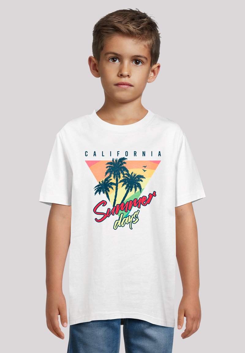 White cotton t-shirt featuring a colorful, retro design with palm trees, “California,” and “Summer days” text in red and green.