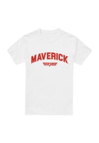 Weißes Baumwoll-T-Shirt mit fettgedrucktem roten Text "MAVERICK" über "TOP GUN" und Flügelgrafiken, die das Design akzentuieren.