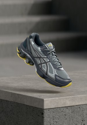 GEL KINETIC FLUENT UNISEX - Baskets basses - gravel/carbon