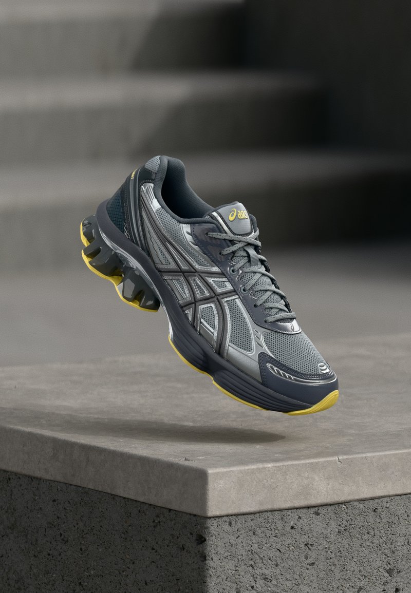 GEL KINETIC FLUENT gravel/carbon/grey