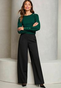Lipsy SCALLOP - REGULAR FIT - Strickpullover - green