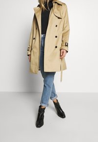 Esprit Collection Trenčkot - beige