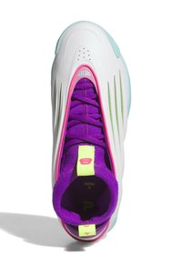 Hvide sneakers med en glat overflade, lilla snørebånd og krave, grønne detaljer, pink højdepunkter og en gennemsigtig blå ydersål.