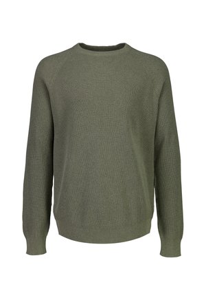 Olivengrøn, langærmet strikket sweater med ribstrikket rund hals, manchetter og kant, vist på hvid baggrund.