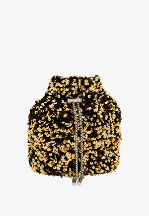 Musta paljeteilla varustettu nyörilaukku, jossa on koristeellinen rakenne, kultaisia pyöreitä paljetteja ja hopeaketju sulkemista varten.