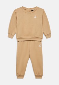 Δεν επιλέχθηκε, hemp