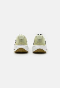 Nike Performance REVOLUTION 7 - Utcai futócipők - black/bronzine/olive aura/summit white