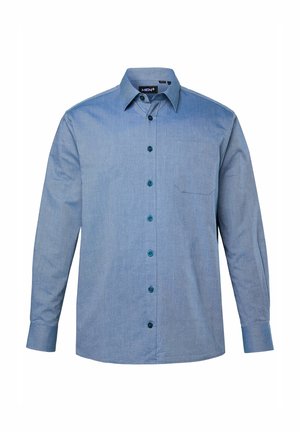 Hellblaues, langärmeliges Hemd aus weichem Stoff mit Brusttasche und dunkelblauen Knöpfen, ausgestattet mit einem klassischen Kragen.