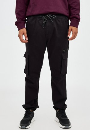 INSIDE JOGGER MULTIBOLSILLOS - Pantalones cargo - black