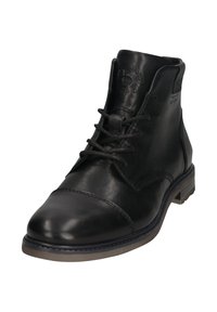 Bottine en cuir noir pour homme, avec bout capuchon, lacets sur le devant et talon bas empilé, inclinée pour montrer les détails extérieurs et le devant.