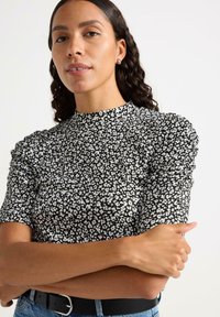 Lindex Pusero - off white