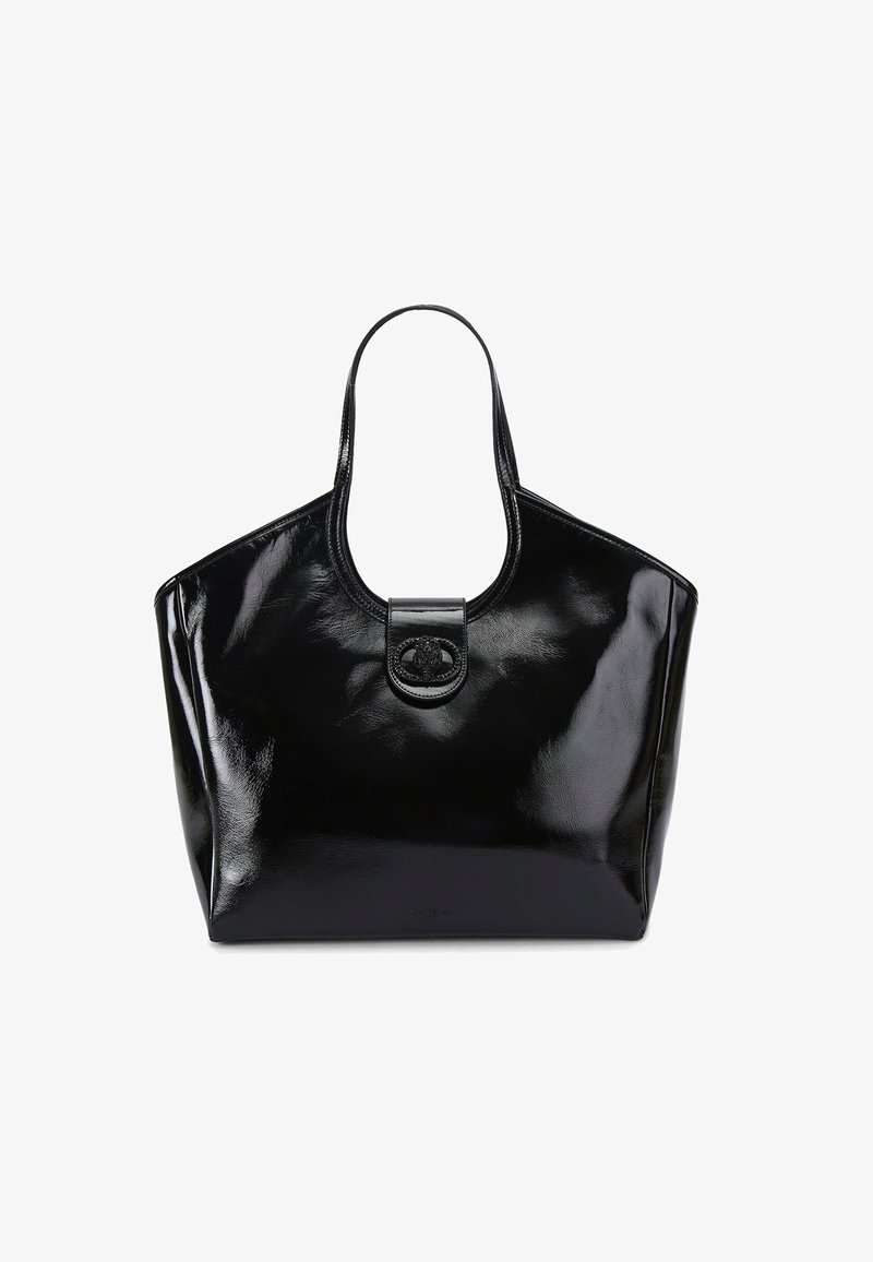 Borsa a spalla in pelle verniciata nera con una superficie liscia e lucida, caratterizzata da una parte superiore rotonda e un dettaglio con chiusura circolare nella parte anteriore.