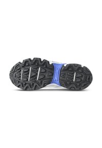 Semelle extérieure en caoutchouc noir avec un motif en zigzag, présentant un accent bleu et une surface texturée pour une meilleure adhérence. Logo Nike visible sur le côté.