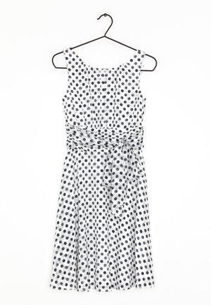 Esprit Freizeitkleid - white