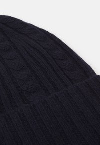 Johnstons of Elgin CABLE BEANIE - Gorro - dark navy