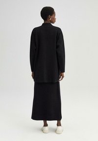 Touché Privé CARDIGAN SKIRT KNIT SET - Kardiganas - black