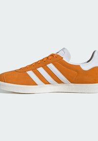 adidas Originals GAZELLE - Αθλητικά παπούτσια - eqt orange   cloud white   core white