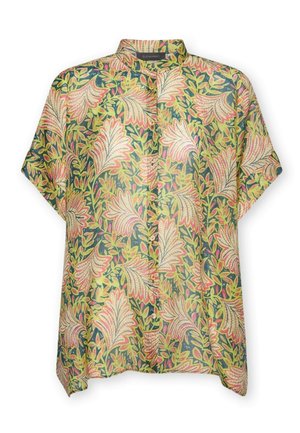 Blouse à manches courtes boutonnée avec une base verte et un motif floral feuillu rose et beige, dotée d'un col mandarin et d'une coupe ample.