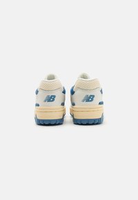 New Balance 550 - Tenisice - off-white/beige/light blue
