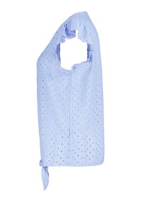 Haut sans manches bleu clair avec un décolleté rond découpé, fabriqué en tissu texturé présentant de petits trous et un accent noué à l'ourlet.