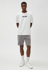 Koton Short Garçon Basic Coton Avec Cordon Et Poches – Jaune 9/10 Ans