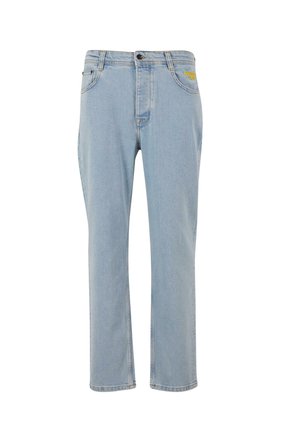 Jeans din denim albastru deschis cu un design cu picioare drepte, care prezintă un închidere frontală cu buton, cinci buzunare și un branding subtil pe talie.