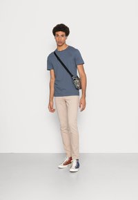 Jack & Jones JJE TEE  O-NECK  - T-shirt básica - grisaille
