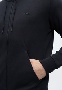 BOSS SAGGY - Lukuga pusa - dark blue