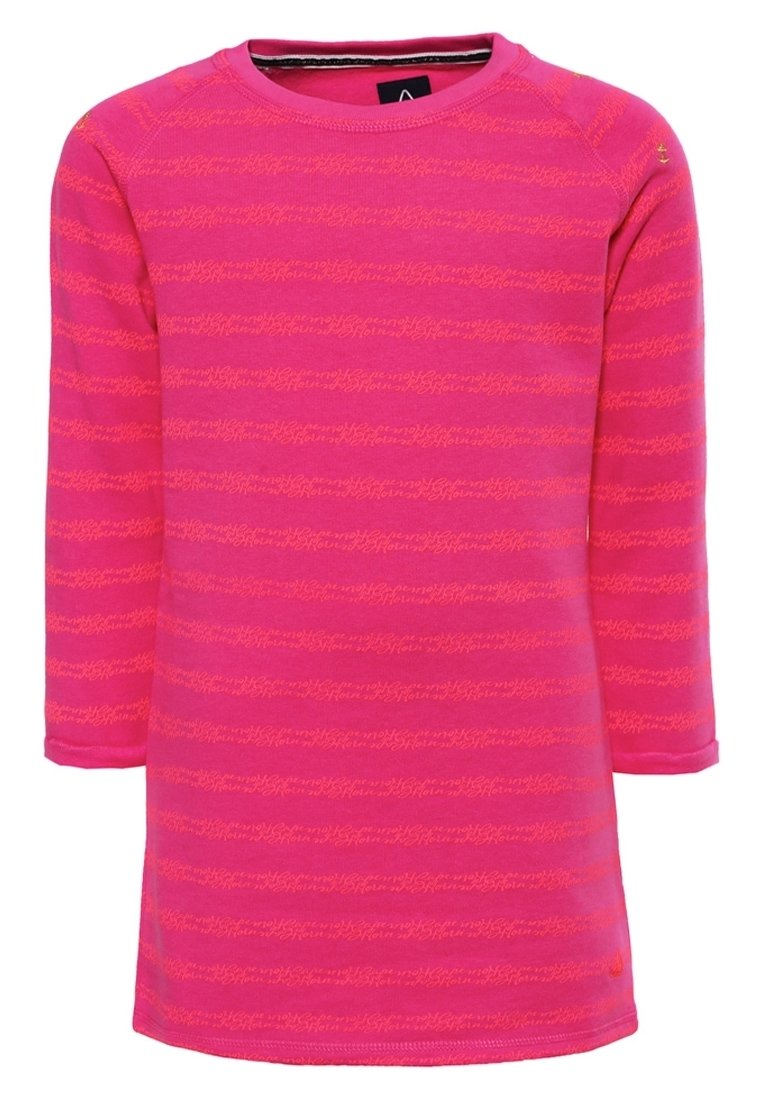 Fuksjowa bluzka z długim rękawem z poziomymi pomarańczowymi paskami, okrągłym dekoltem i miękkiego materiału. Posiada mały detal z logo na ramieniu.