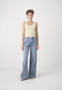 Rosemunde REGULAR VINTAGE - Top - lemon creme