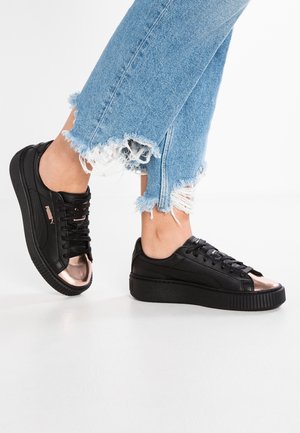 Puma BASKET PLATFORM METALLIC - Sneakers basse - black/rose gold
